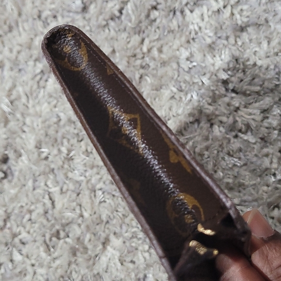 Louis Vuitton Cosmetics Pouch / Pochette - Picture 4 of 16